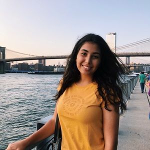 Meet your Posher, Yasmine